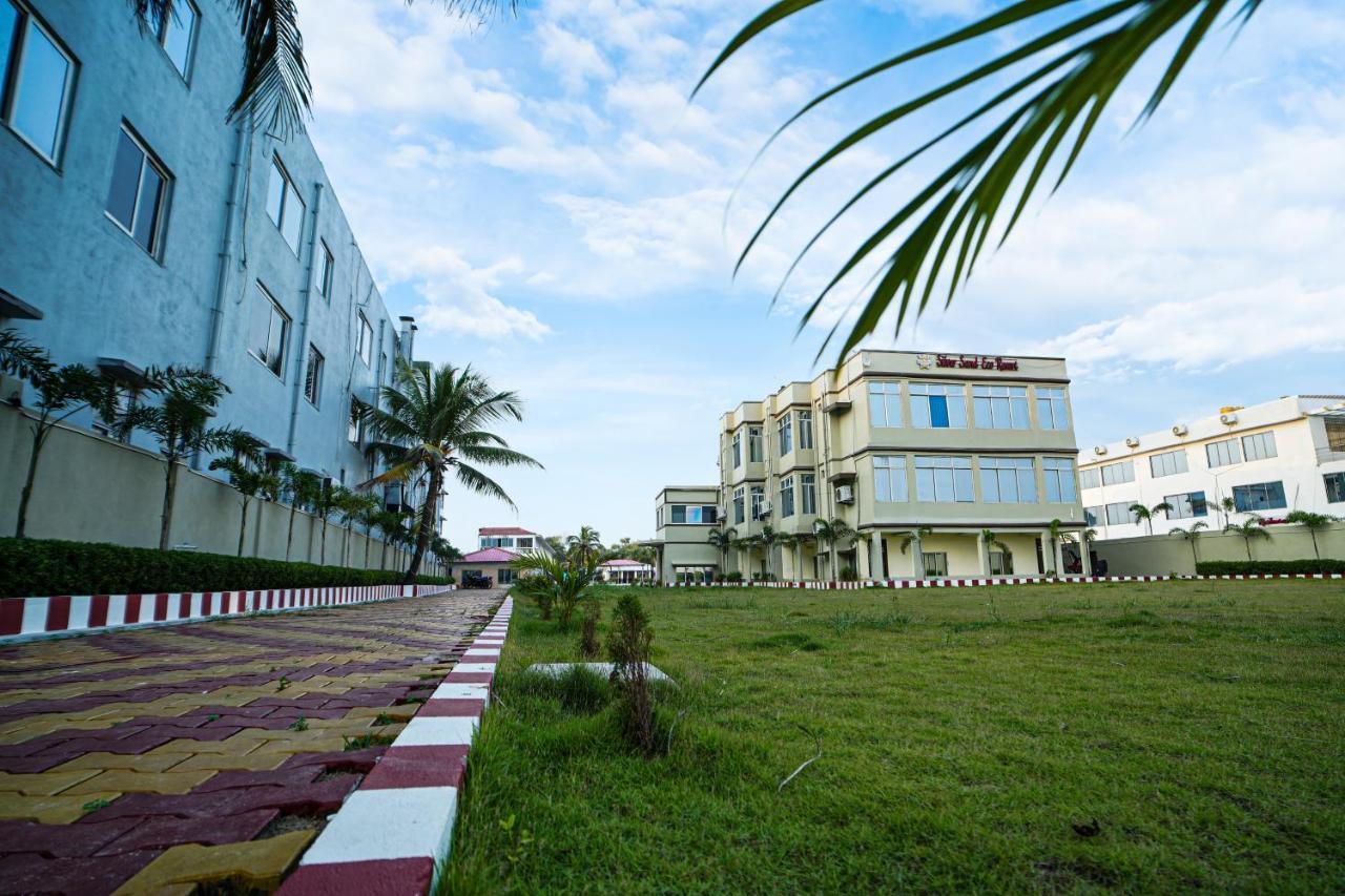 Silver Sand Eco Resort !! Beachfront !! With Biggest Pool And Huge Open Area !! Ideal For Weddings !! Couple Friendly !! Mandarmani Buitenkant foto