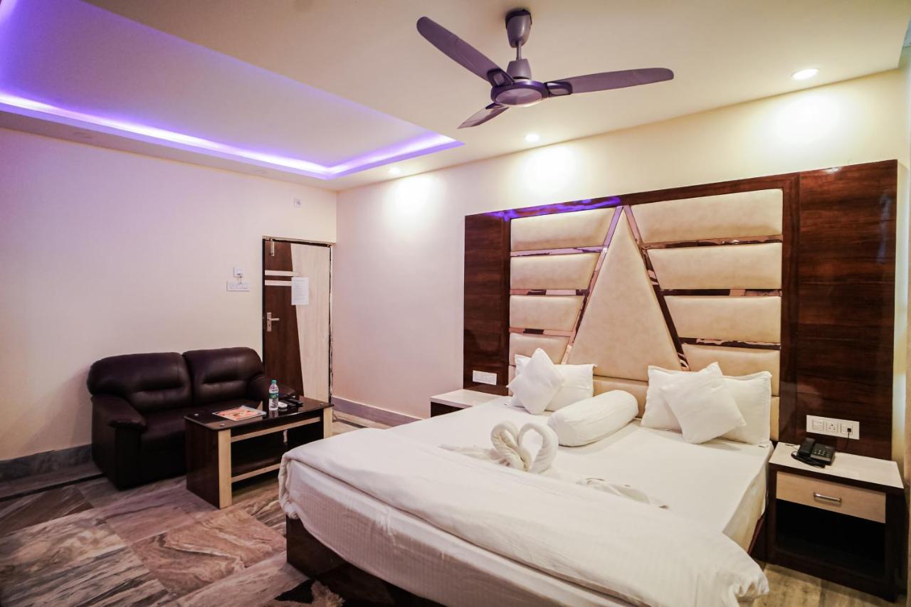 Silver Sand Eco Resort !! Beachfront !! With Biggest Pool And Huge Open Area !! Ideal For Weddings !! Couple Friendly !! Mandarmani Buitenkant foto