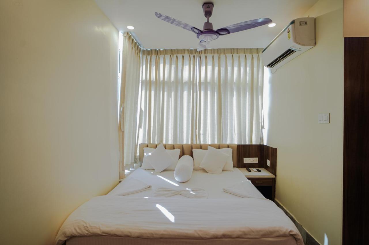 Silver Sand Eco Resort !! Beachfront !! With Biggest Pool And Huge Open Area !! Ideal For Weddings !! Couple Friendly !! Mandarmani Buitenkant foto