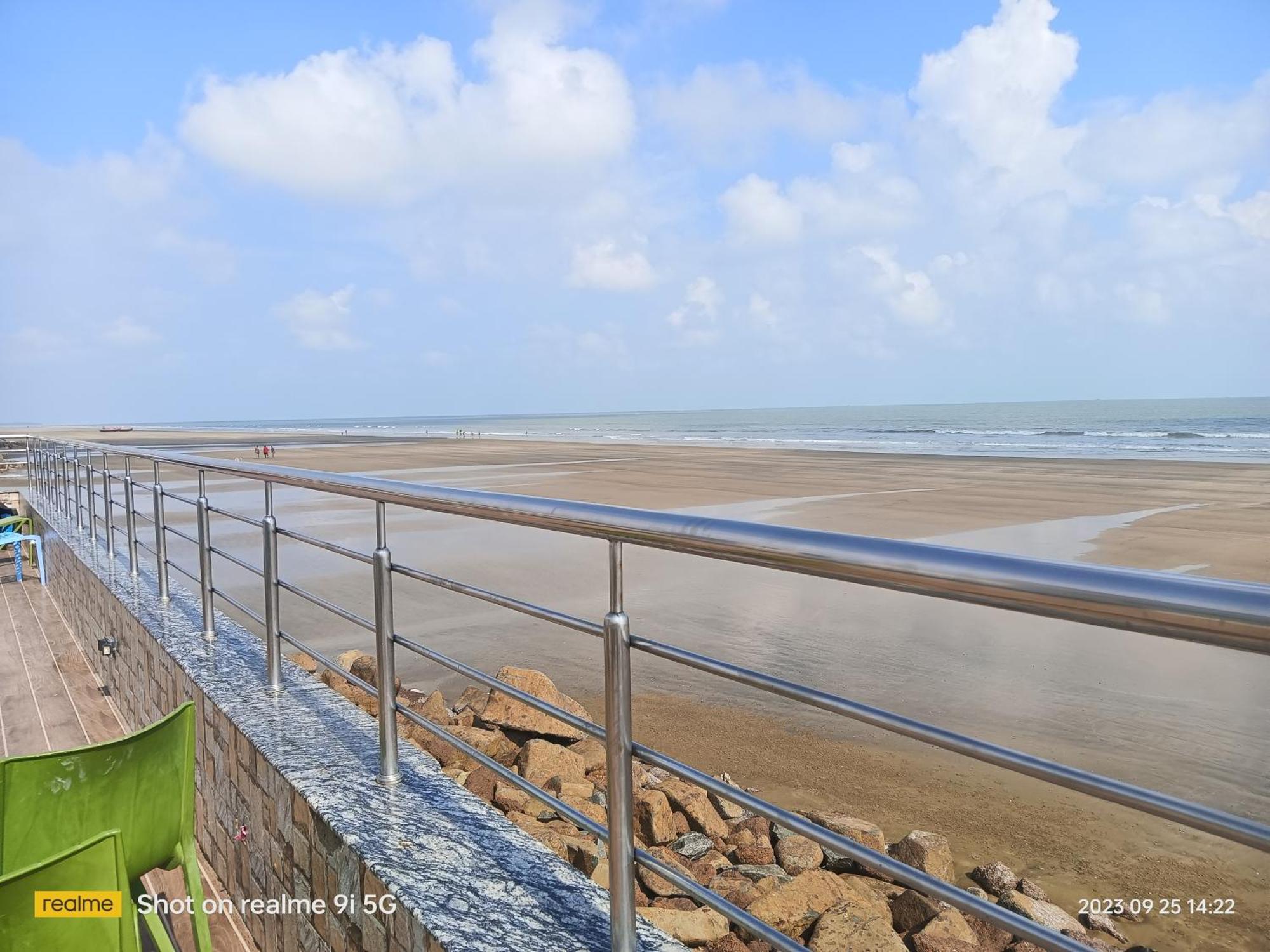 Silver Sand Eco Resort !! Beachfront !! With Biggest Pool And Huge Open Area !! Ideal For Weddings !! Couple Friendly !! Mandarmani Buitenkant foto