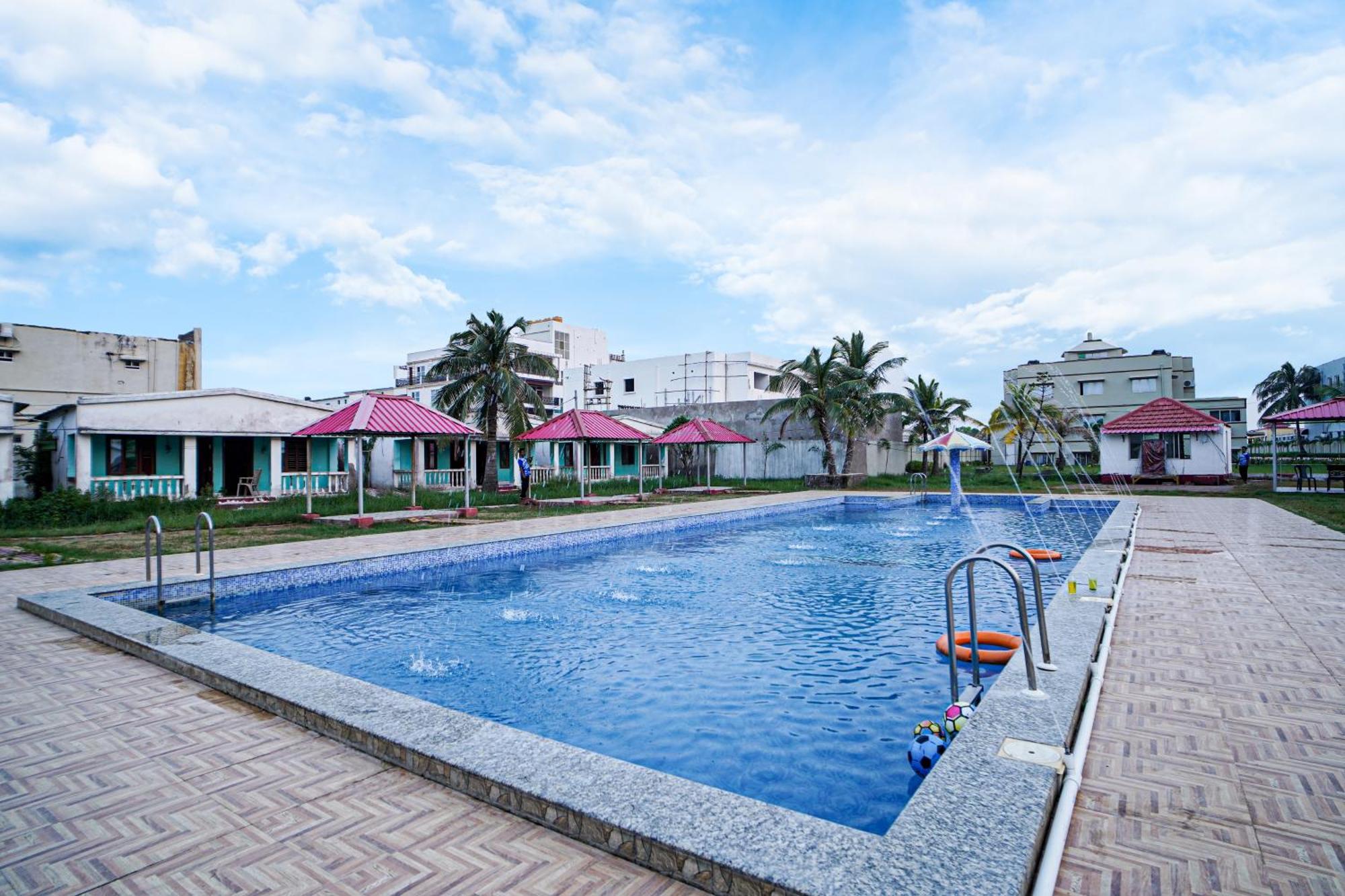 Silver Sand Eco Resort !! Beachfront !! With Biggest Pool And Huge Open Area !! Ideal For Weddings !! Couple Friendly !! Mandarmani Buitenkant foto